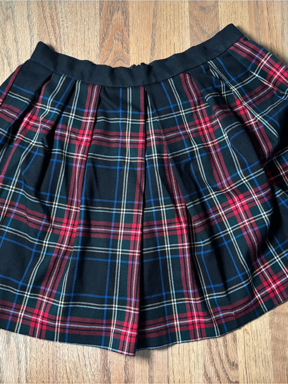 Olsenboye Black Red & Blue Plaid Pleated Mini Skirt